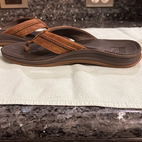 Men’s Reef  and rubber flip flop - Picture 3 of 3